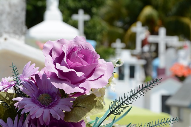 We can help with funeral costs